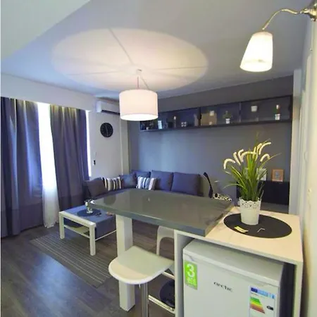 Central Lovely Studio *