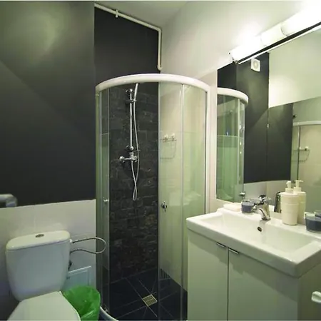 דירה Central Lovely Studio *